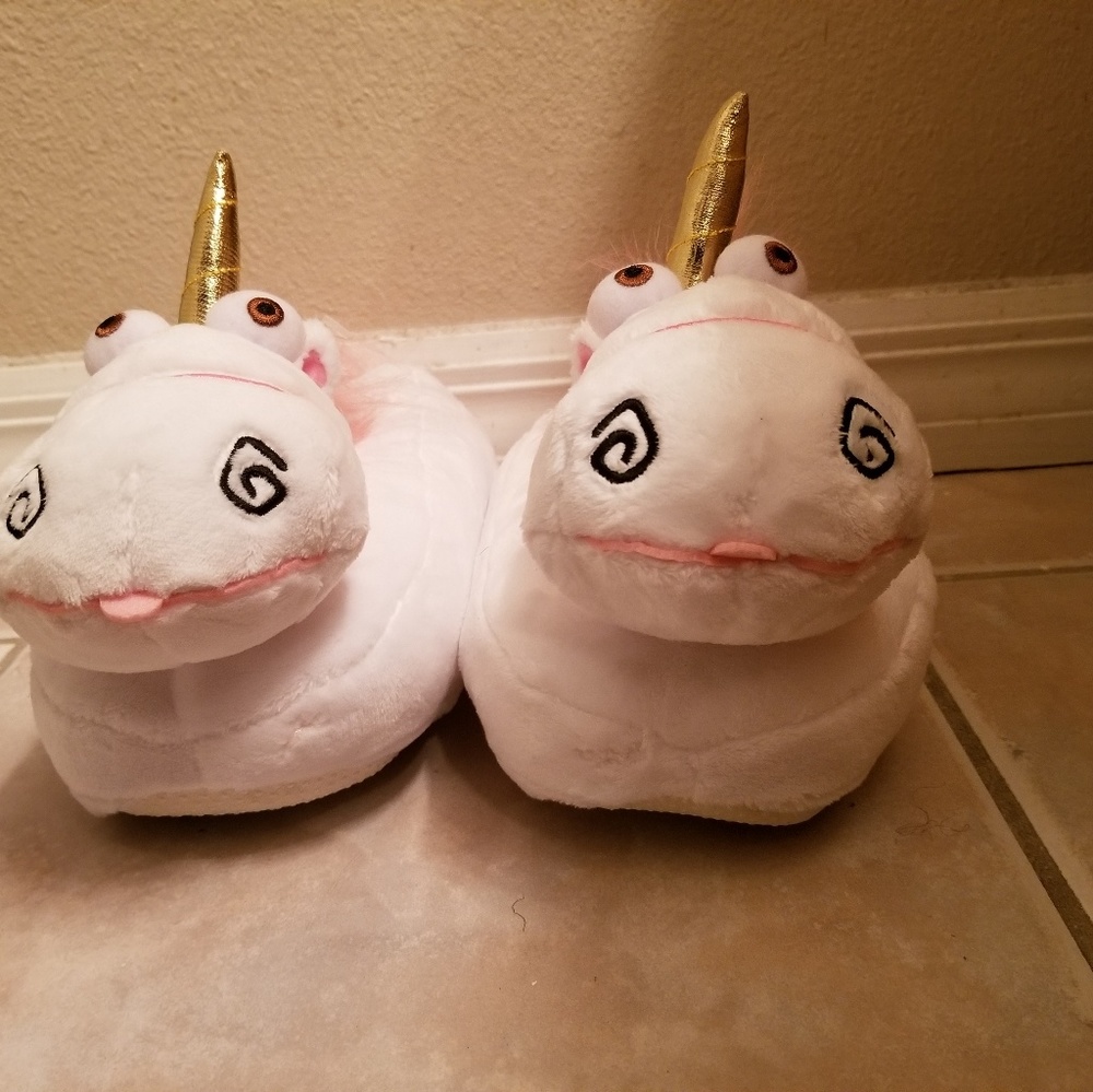 COPY - unicorn slippers